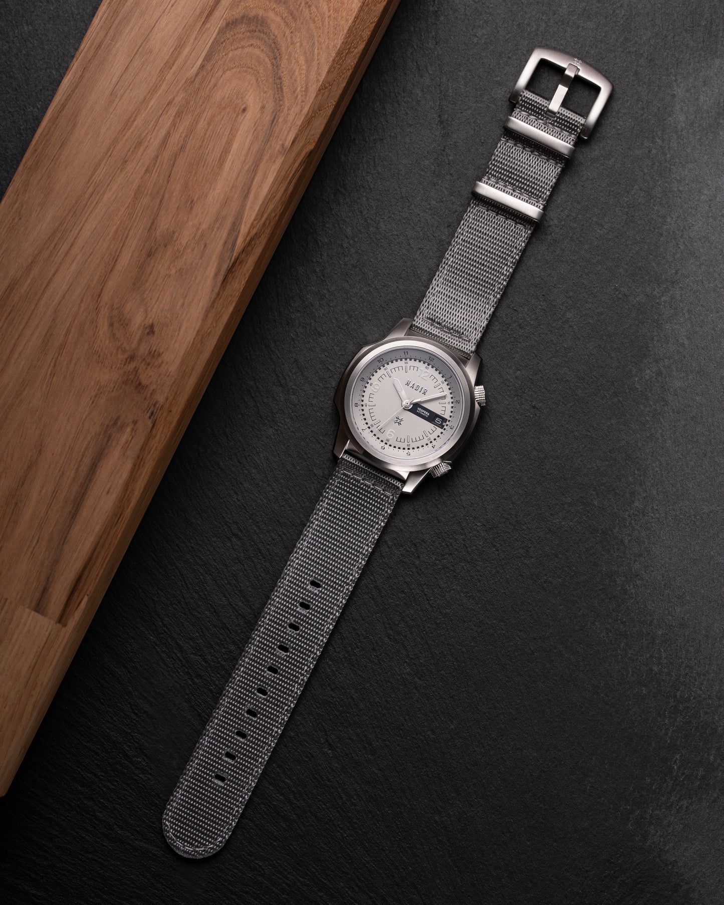 Nadir Vespera Grey