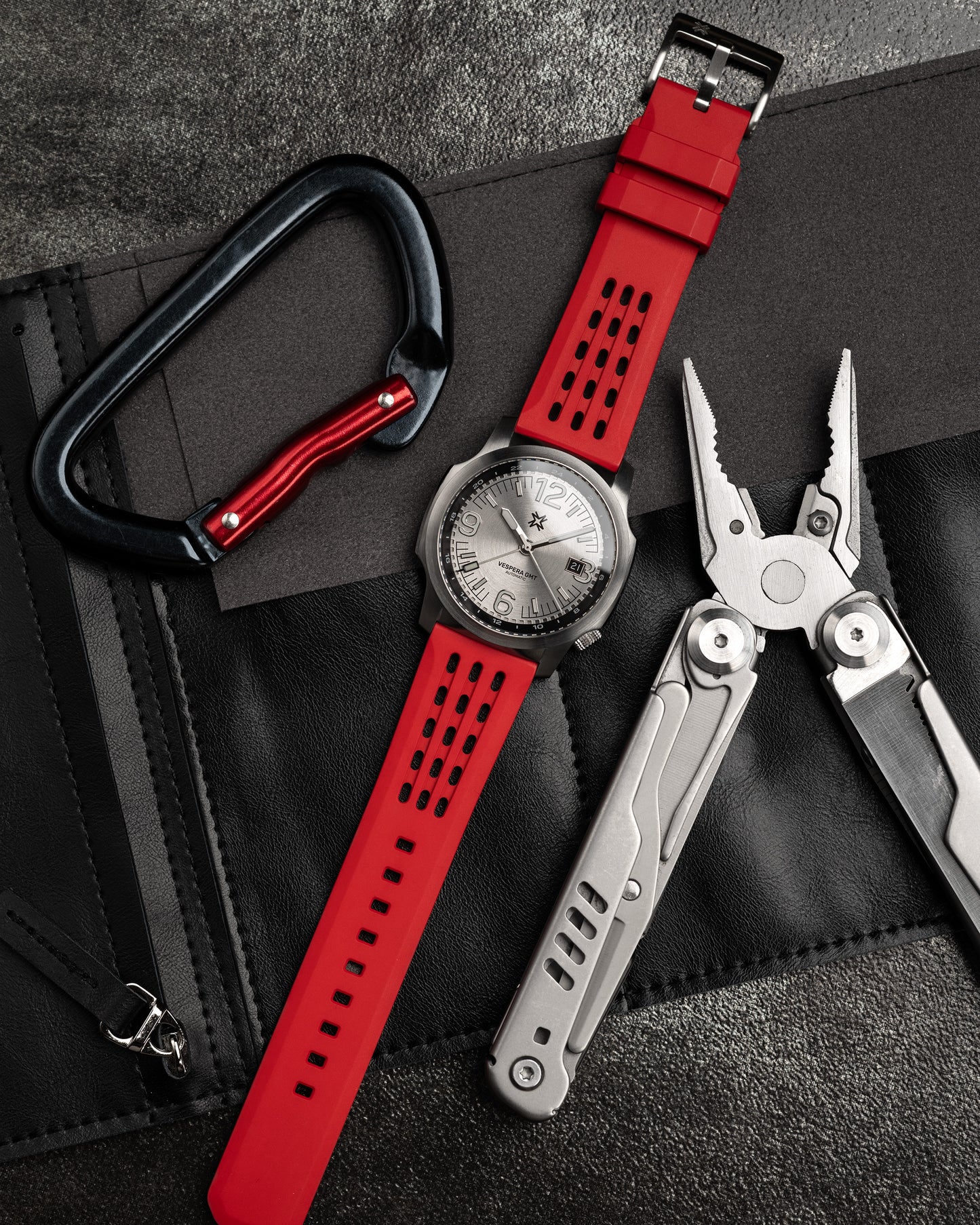 Vespera GMT Silver