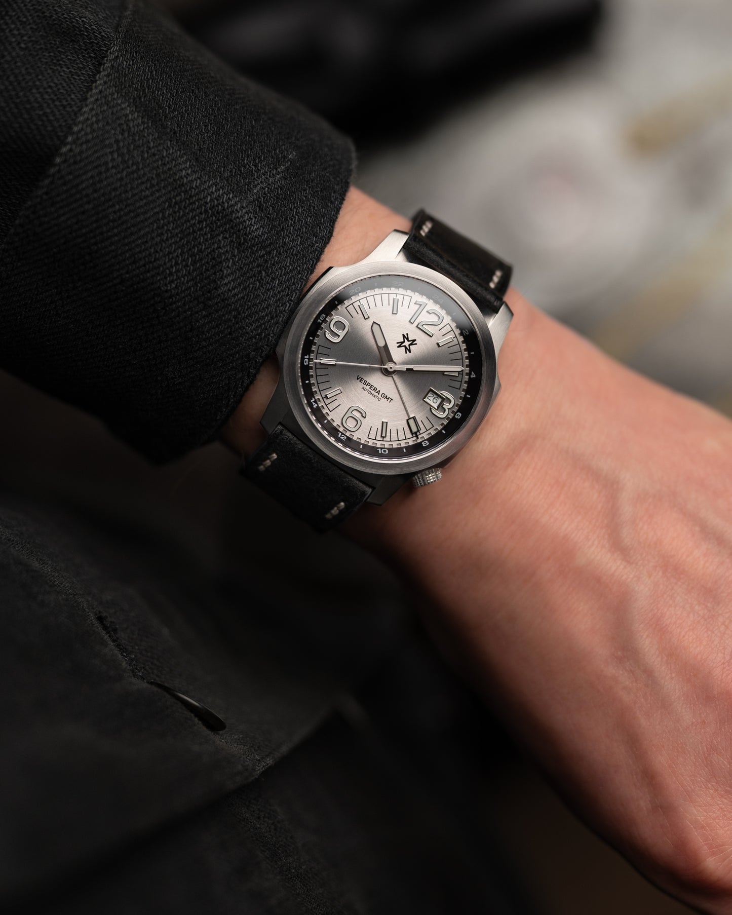 Vespera GMT Srebrna